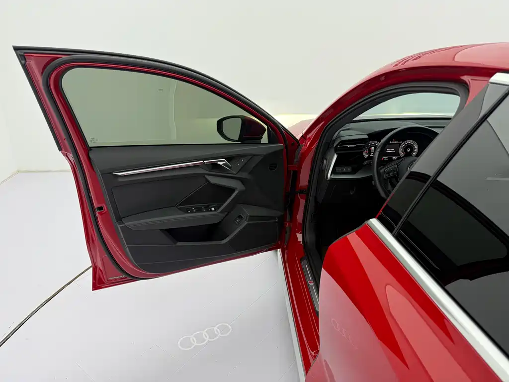 Audi A3 2023 — фото 21