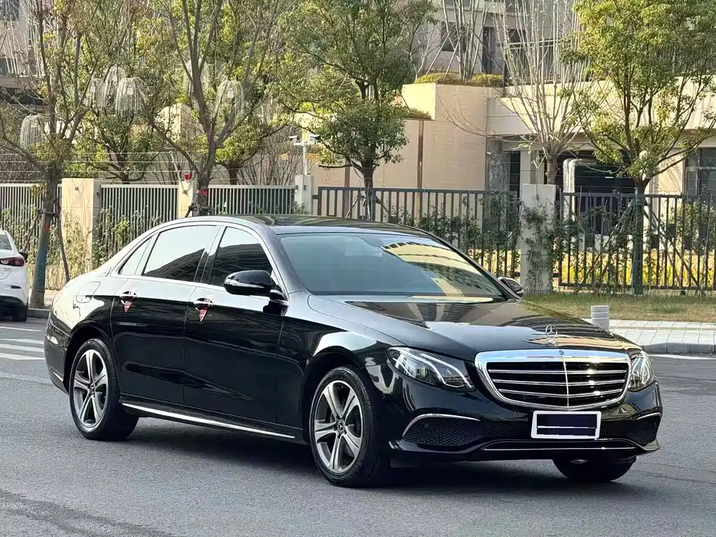 Mercedes-Benz E-Class 2018 — фото 6