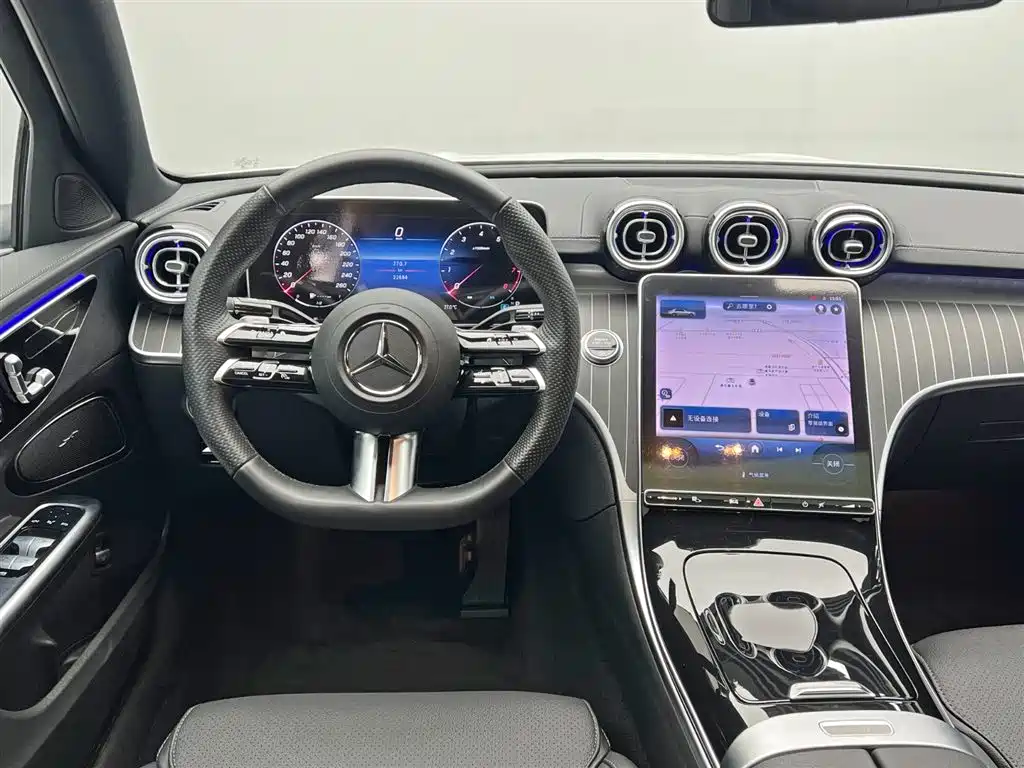 Mercedes-Benz C-Class 2023 — фото 20