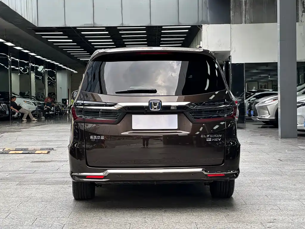 Honda Elysion 2022 — фото 15
