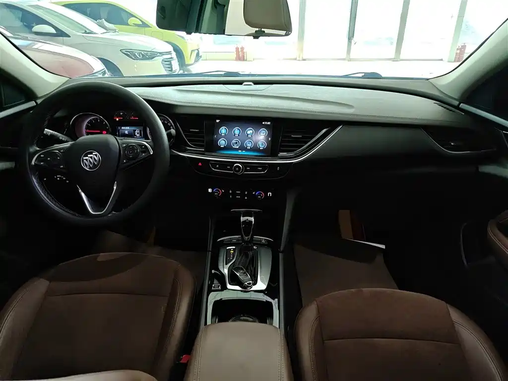 Buick Regal 2020 — фото 13