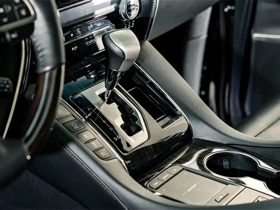 Lexus LM 2023 — фото 12
