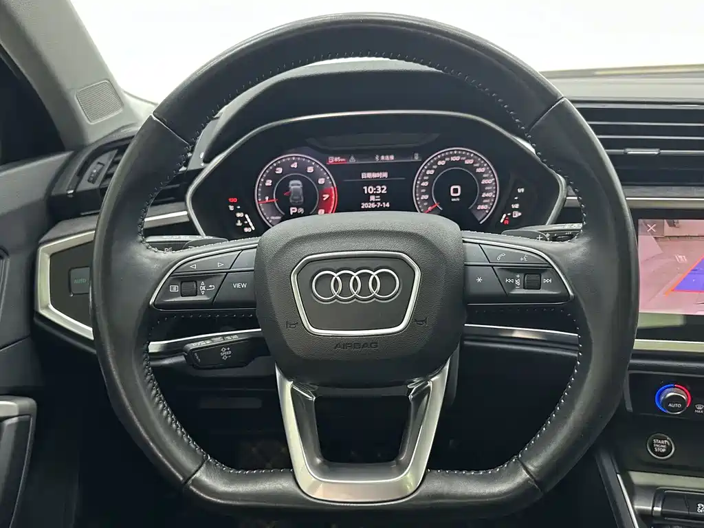 Audi Q3 2022 — фото 11
