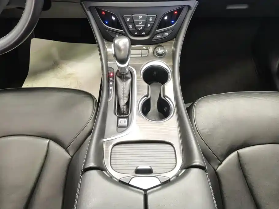 Buick Envision Plus 2019 — фото 16
