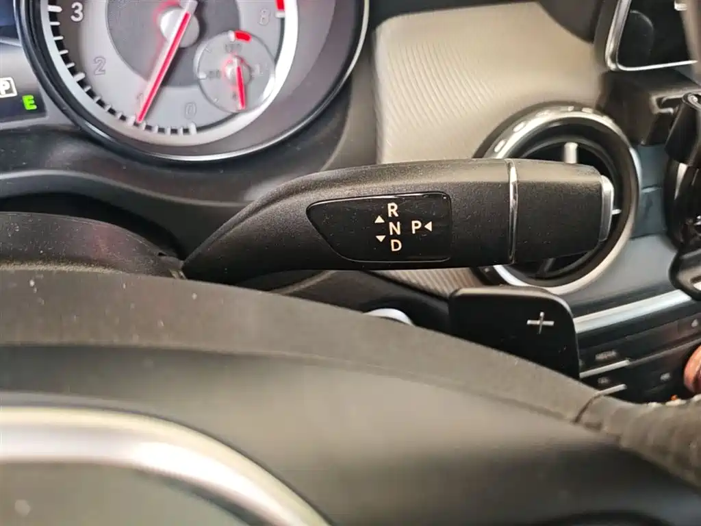 Mercedes-Benz GLA 2016 — фото 14