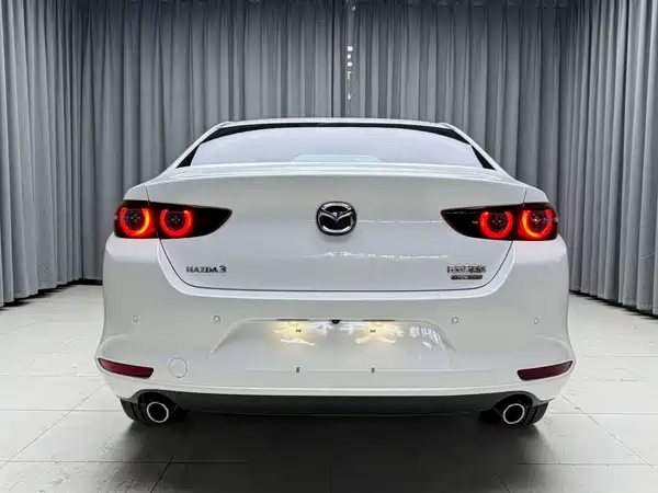 Mazda 3 Axela 2022