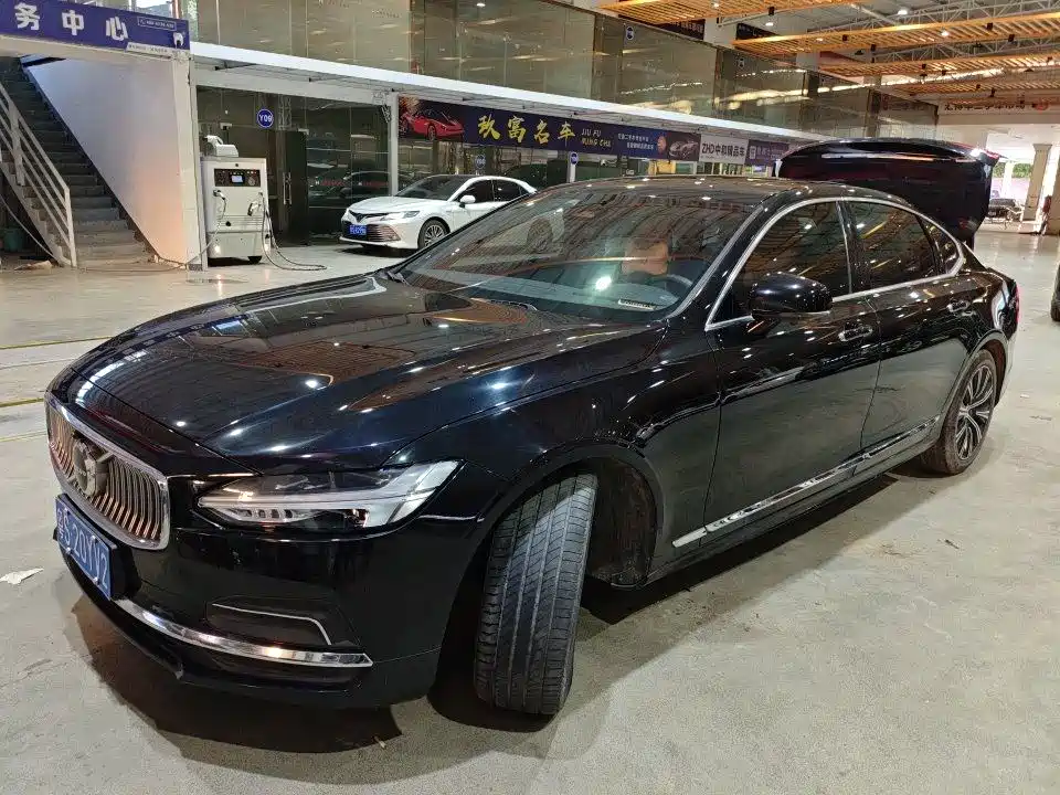 Volvo S90 2021 — фото 1