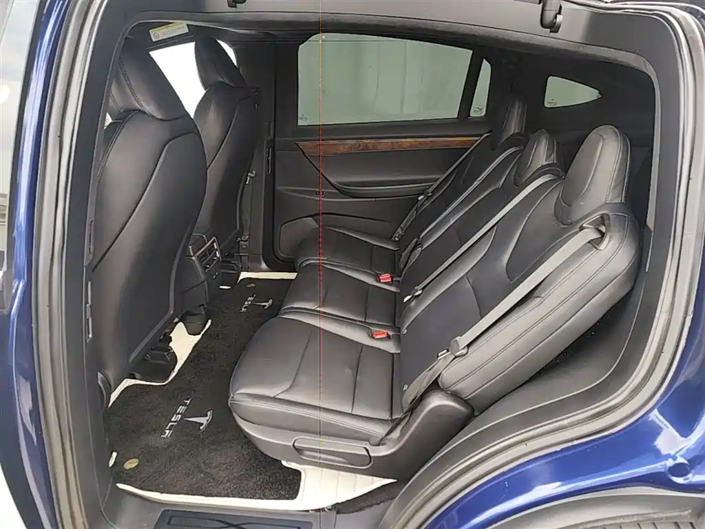 Tesla Model X 2020 — фото 17