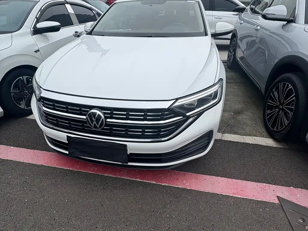Volkswagen Sagitar 2024