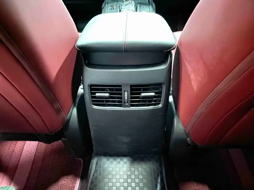 Mazda CX-30 2023 — фото 10