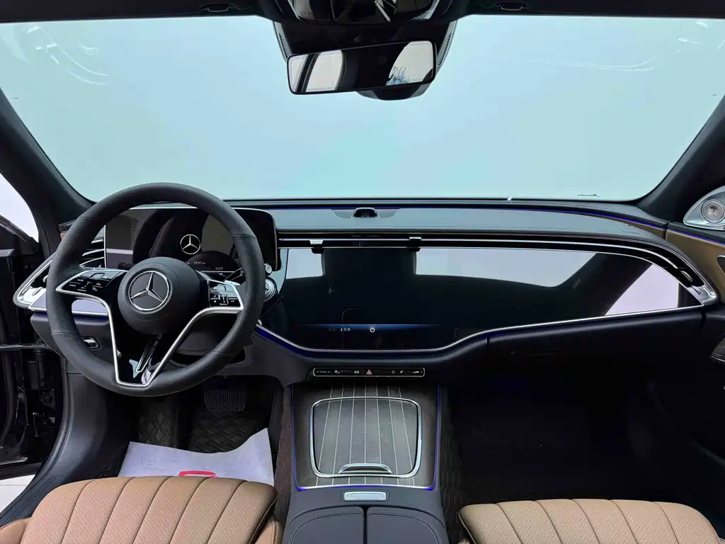 Mercedes-Benz E-Class 2024 — фото 14