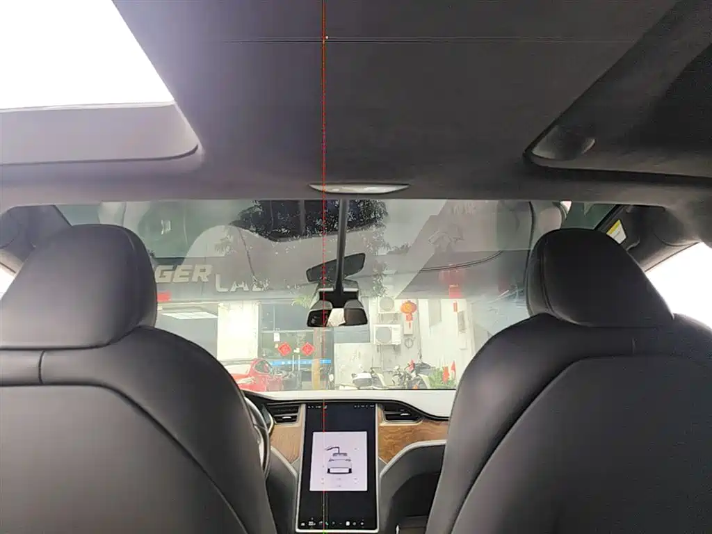 Tesla Model X 2020 — фото 18