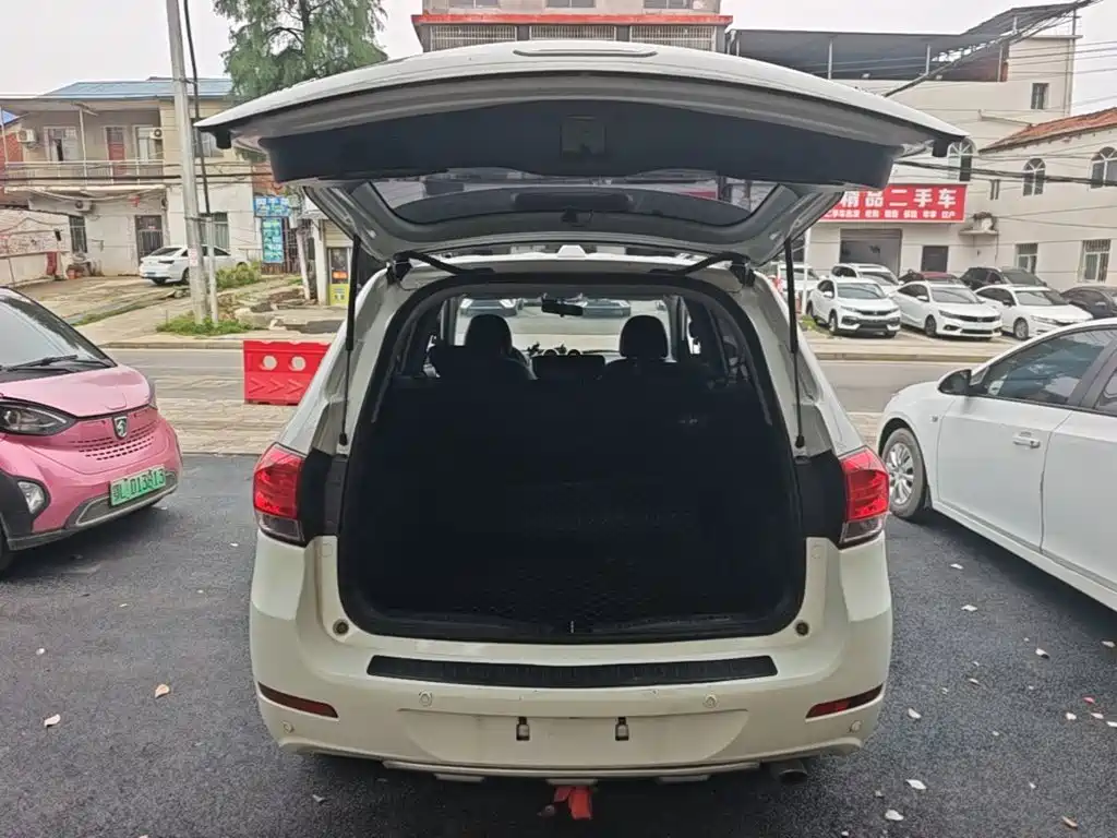 Haval H6 2015 — фото 19