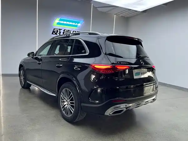 Mercedes-Benz GLC 2023