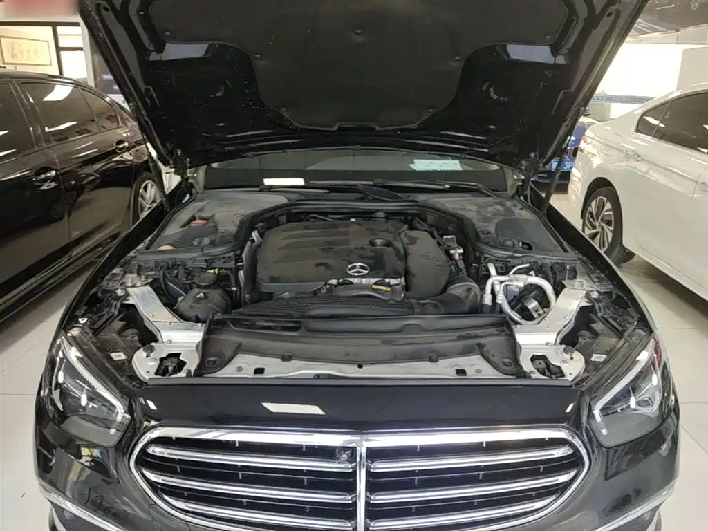 Mercedes-Benz E-Class 2021 — фото 20