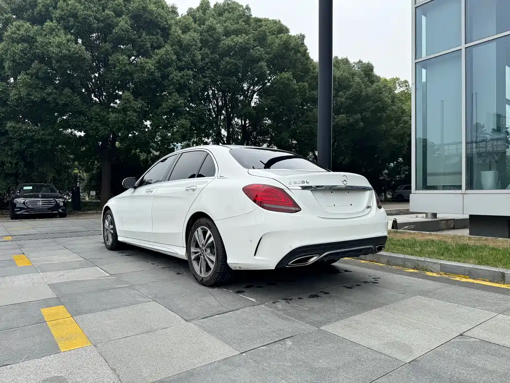 Mercedes-Benz C-Class 2020 — фото 17