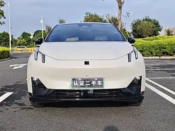 Lynk & Co Z20 2025