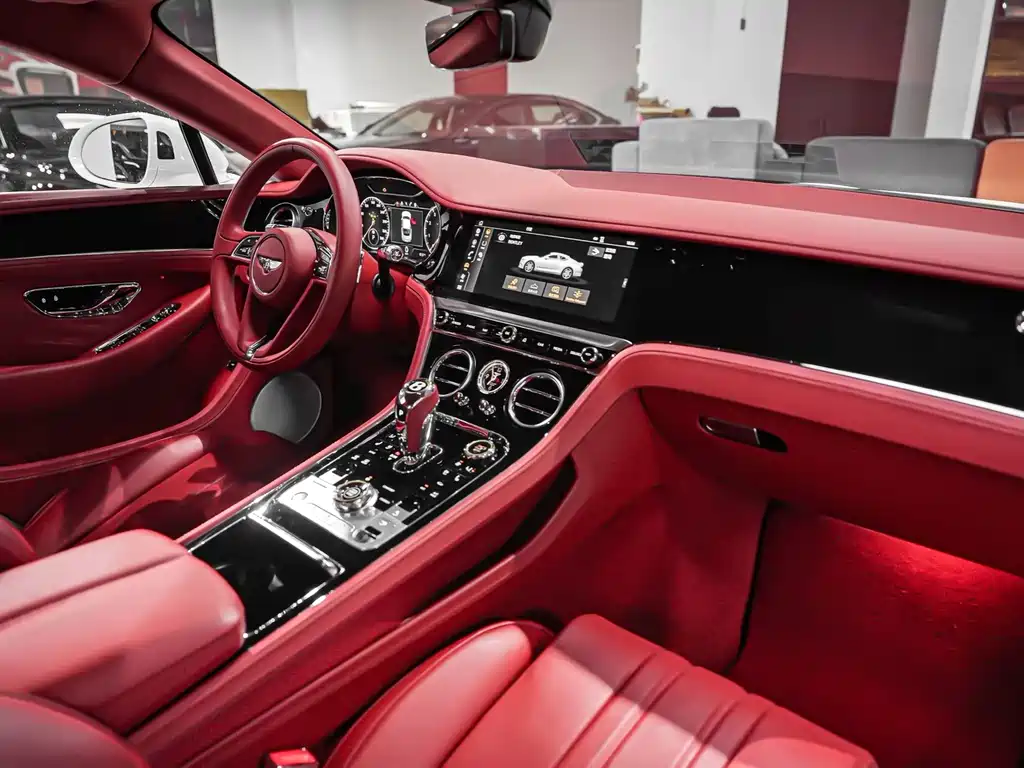 Bentley Continental 2020 — фото 14
