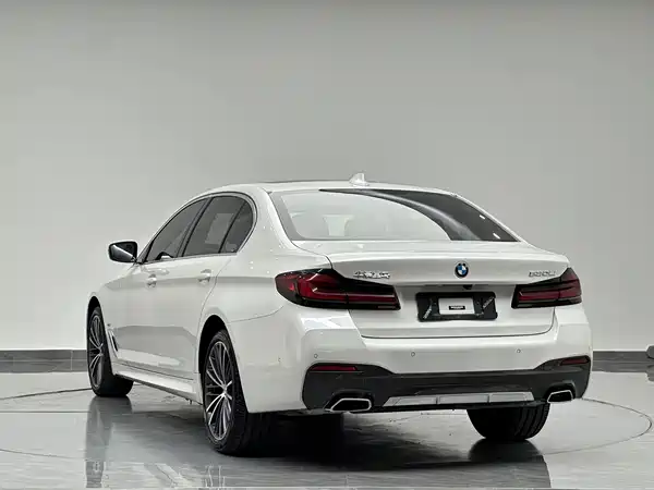 BMW 5 Series 2023