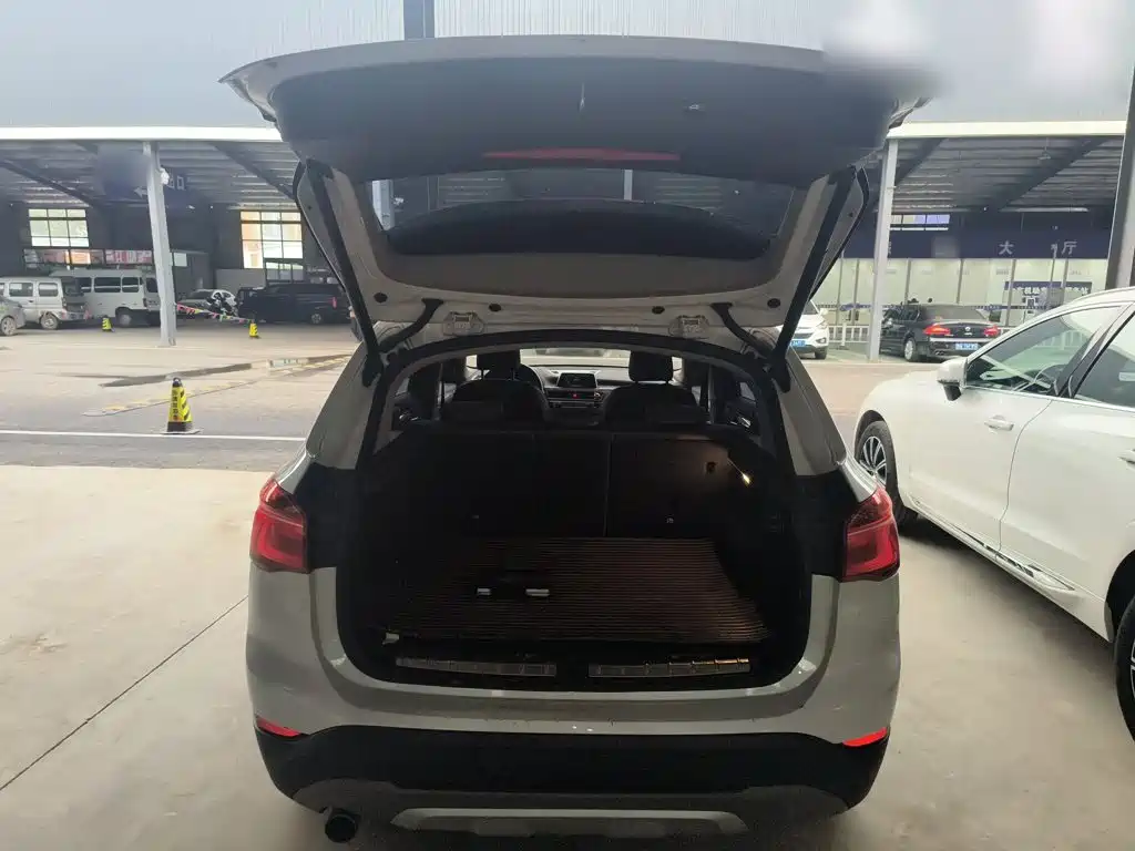 BMW X1 2018 — фото 15