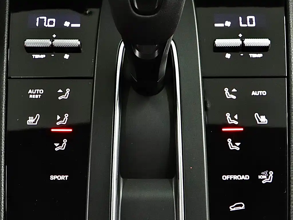 Porsche Macan 2022 — фото 21