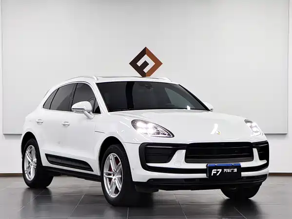Porsche Macan 2022