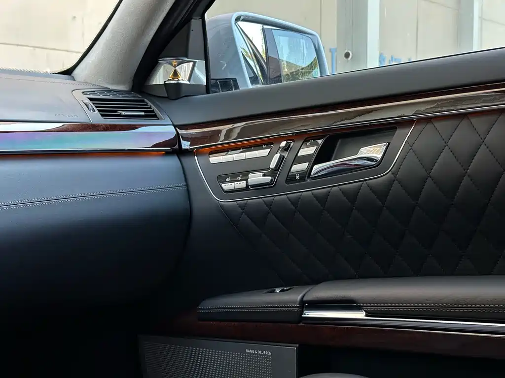 Mercedes-Benz S-Class AMG 2013 — фото 13