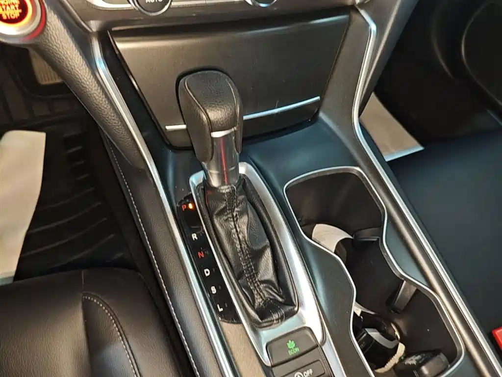 Honda Accord 2019 — фото 14