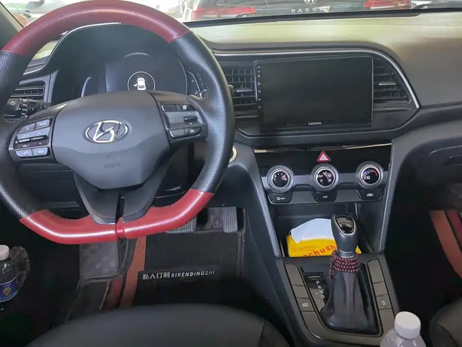 Hyundai Elantra 2020 — фото 12