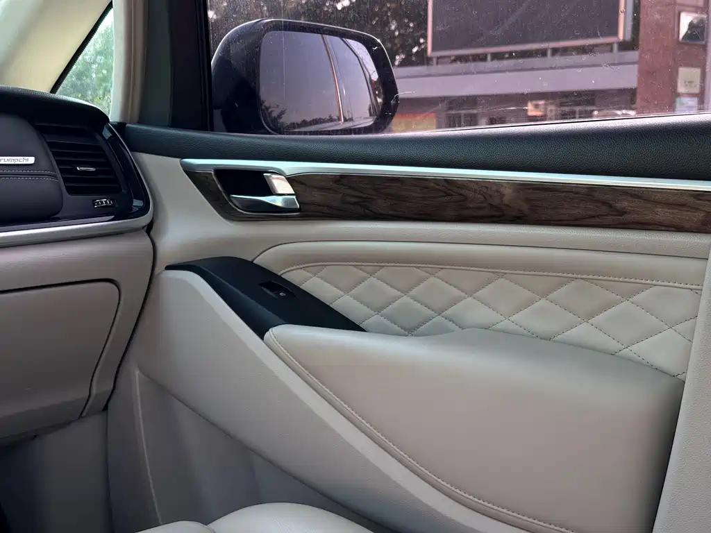 GAC Motor Trumpchi M8 2018 — фото 15