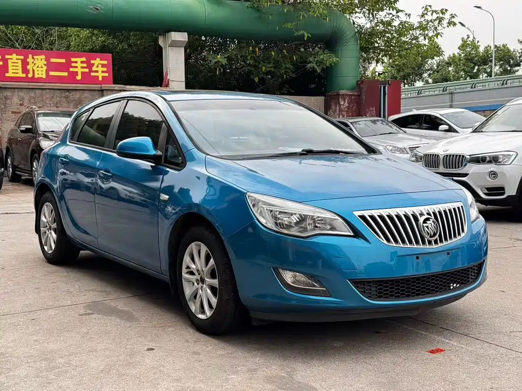 Buick Excelle 2013