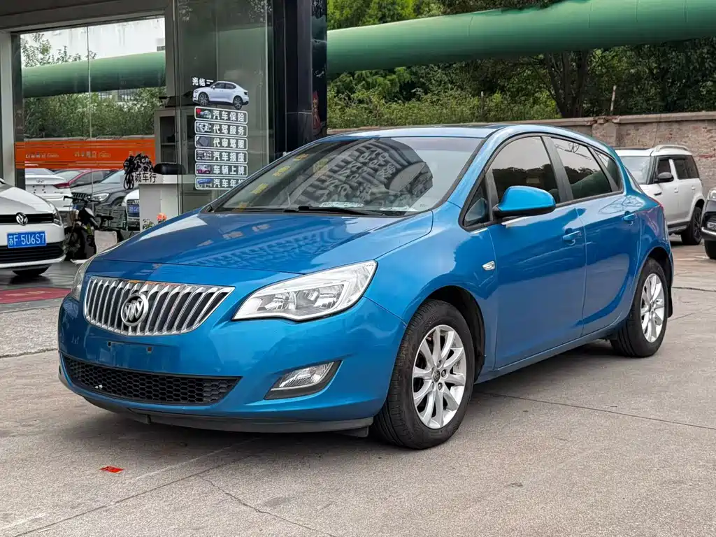 Buick Excelle 2013 — фото 3
