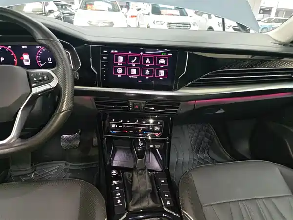 Volkswagen Passat 2022