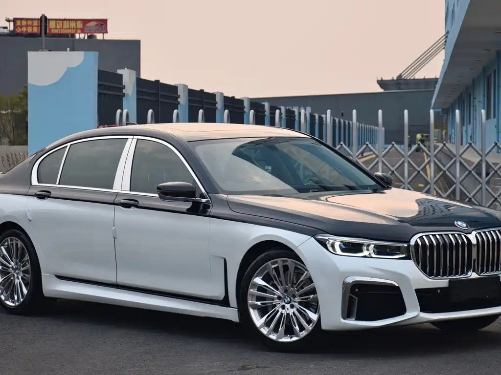 BMW 7 Series 2017 — фото 3
