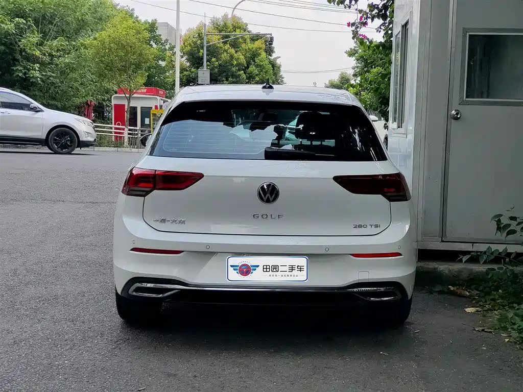 Volkswagen Golf 2024