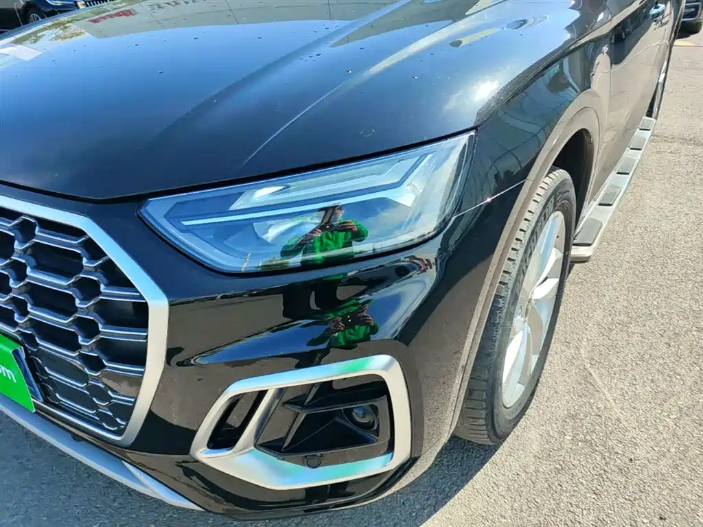 Audi Q5L 2021 — фото 23
