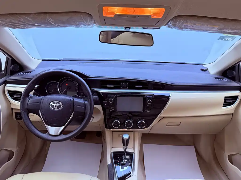 Toyota Corolla 2015 — фото 17