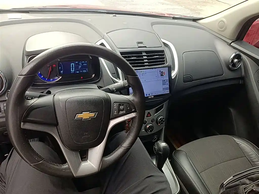 Chevrolet Trax 2014 — фото 10