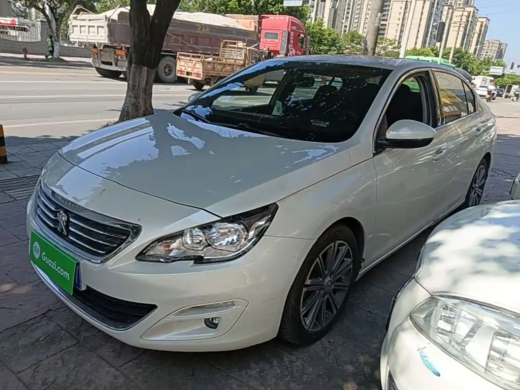 Peugeot 408 2015 — фото 1