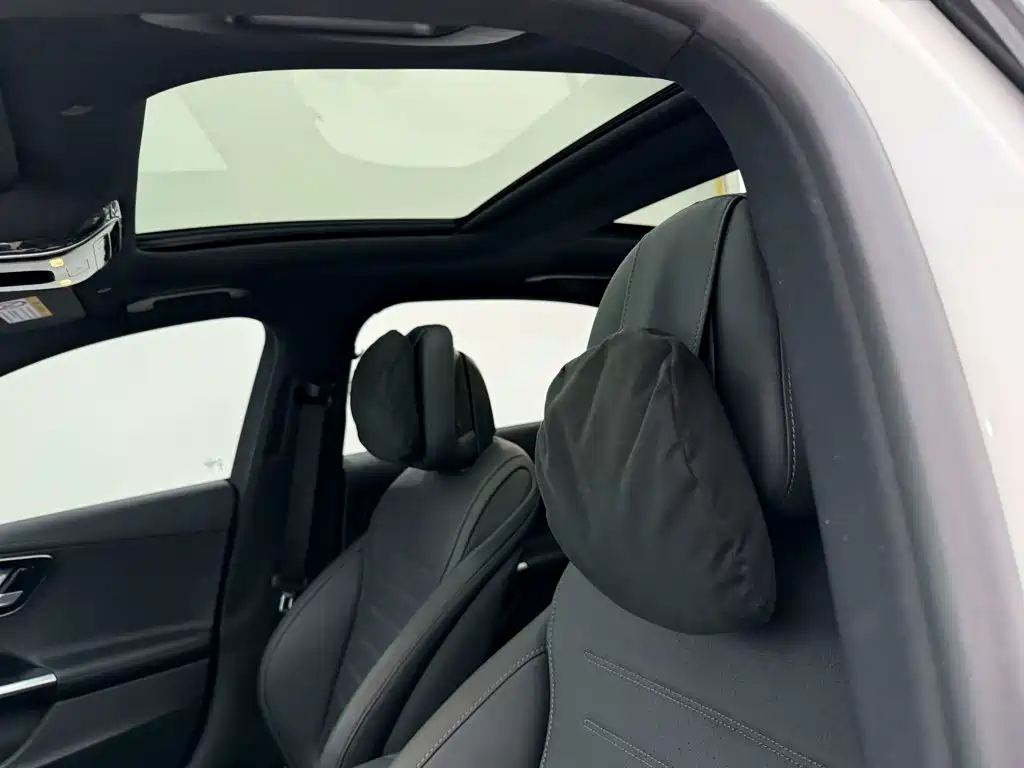 Mercedes-Benz C-Class 2025 — фото 23