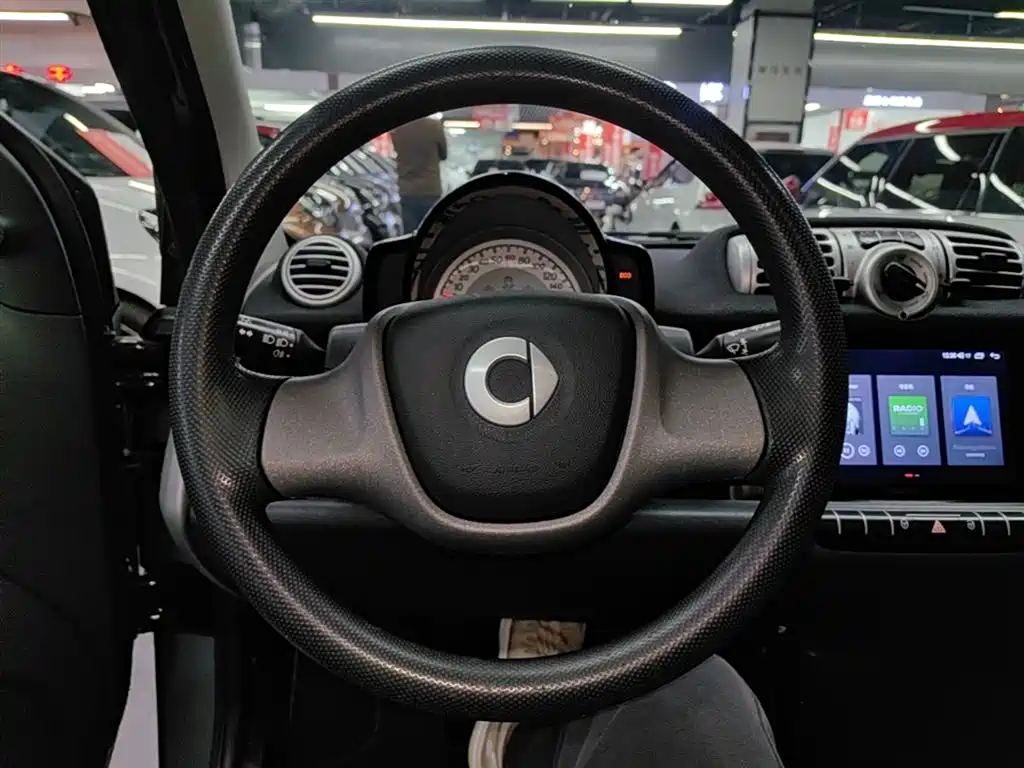 smart Fortwo 2015 — фото 11