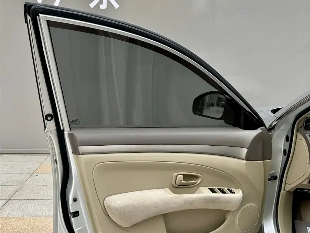 Nissan Sylphy 2016 — фото 11