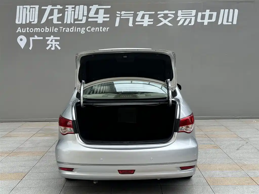 Nissan Sylphy 2016 — фото 13