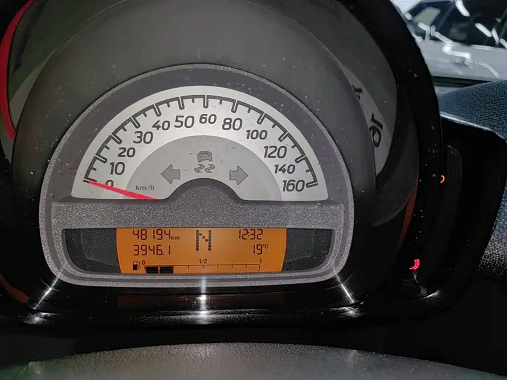smart Fortwo 2015 — фото 12