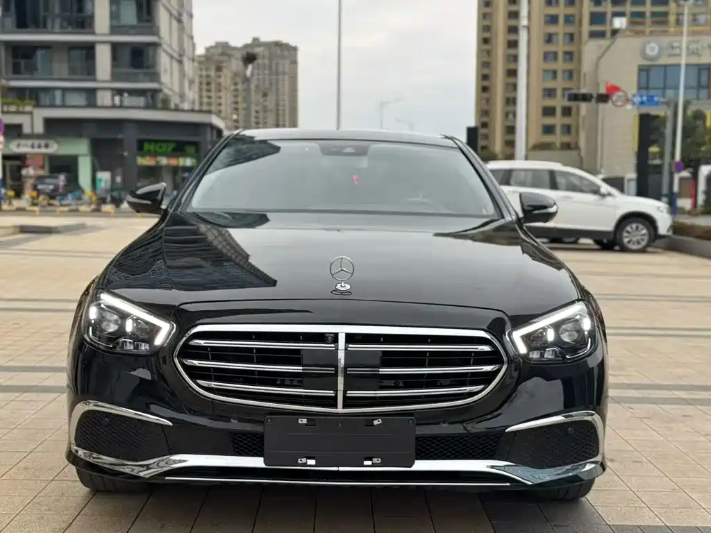 Mercedes-Benz E-Class 2017 — фото 1