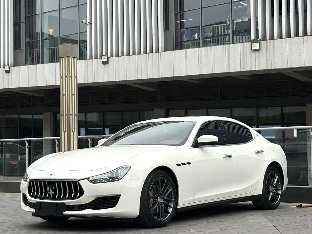 Maserati Ghibli 2021 — фото 2