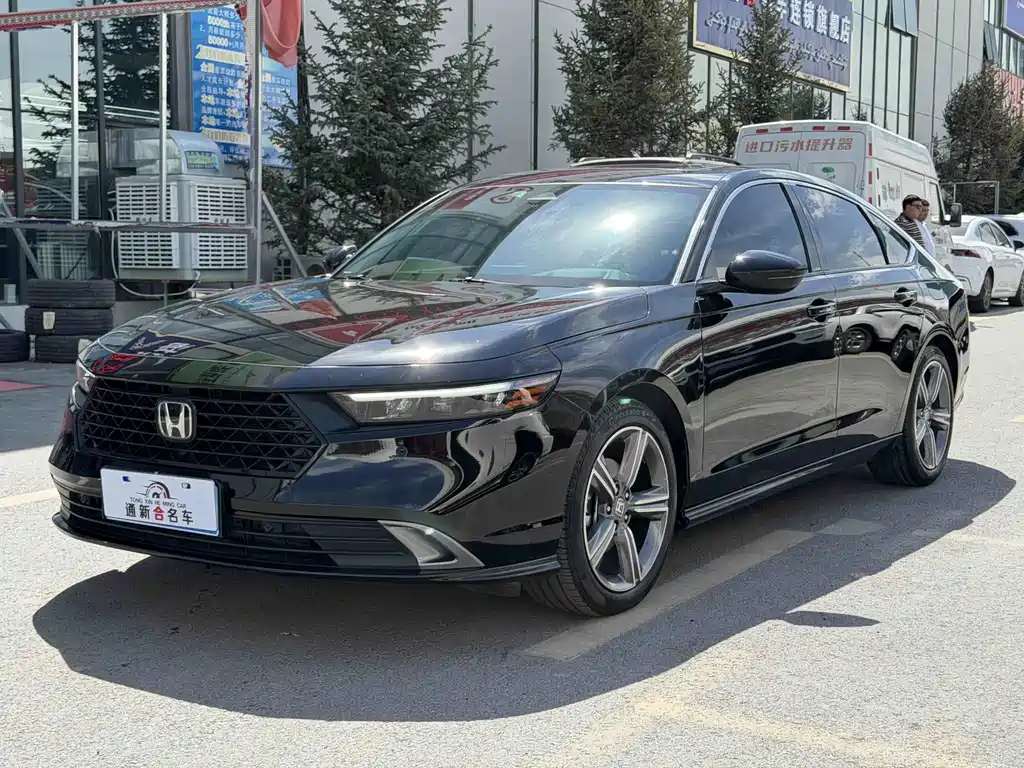 Honda Accord 2023 — фото 1