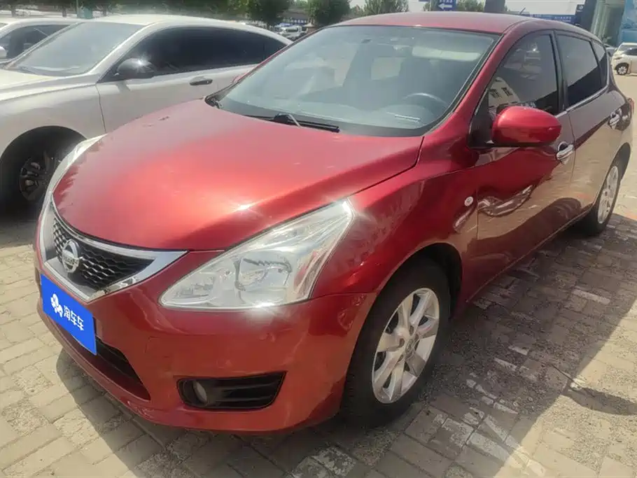 Nissan Tiida 2013
