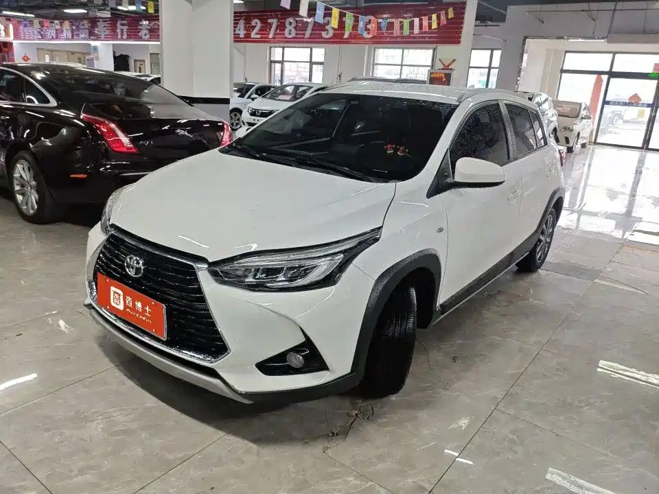 Toyota Yaris L 2022