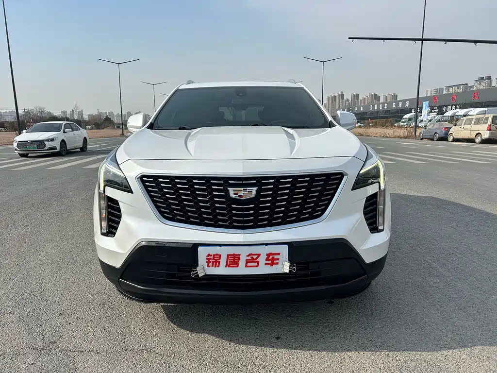 Cadillac XT4 2021 — фото 2
